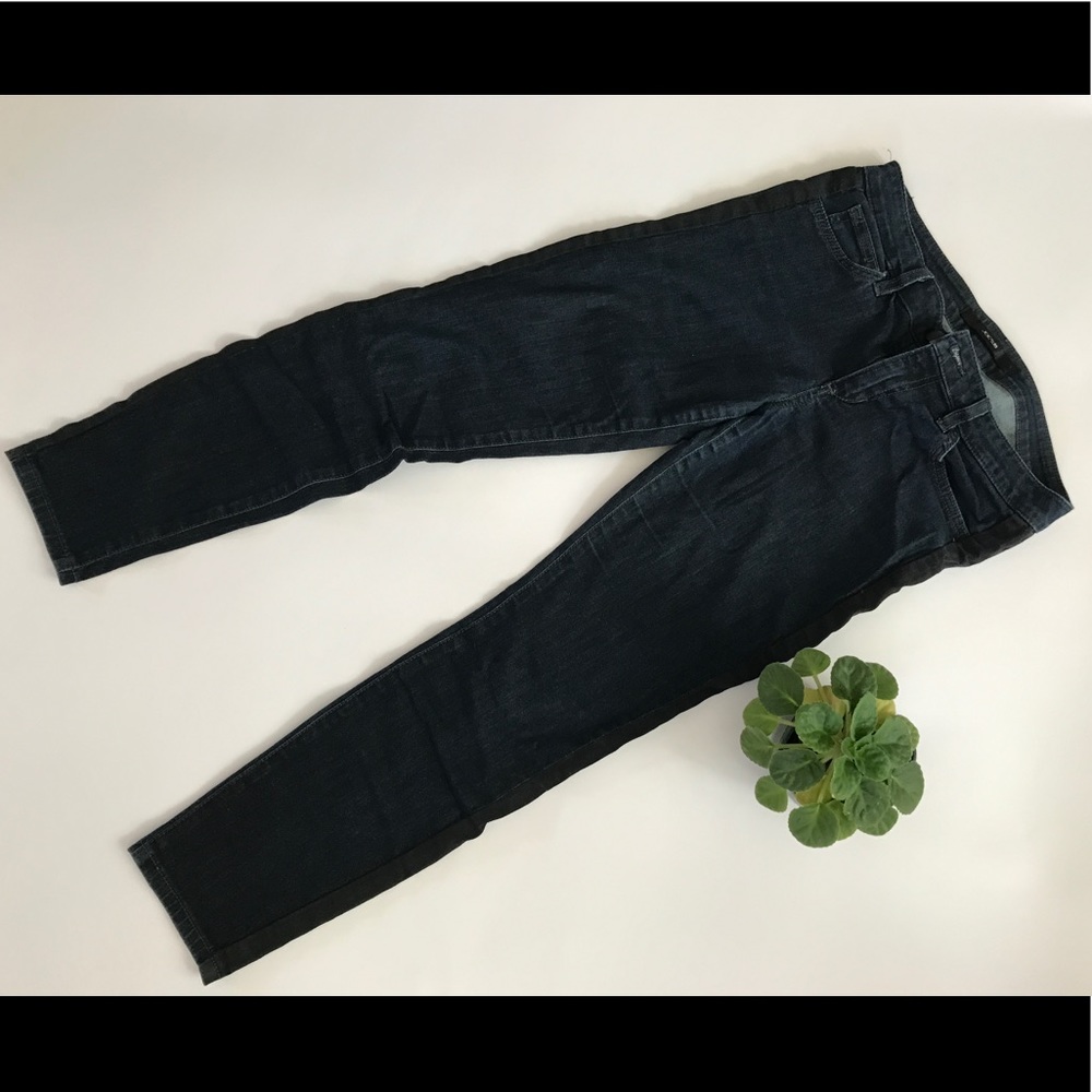 Joe's Jeans classy dark with tuxedo stripe